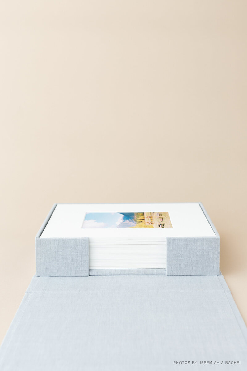 RedTree-Albums-Jeremiah & Rachel, Matted Print Box-352