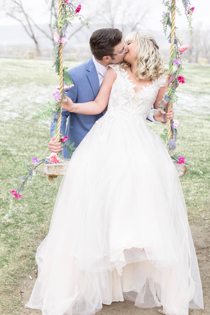 spring wedding photographs taken the camelot ranch in billings montana