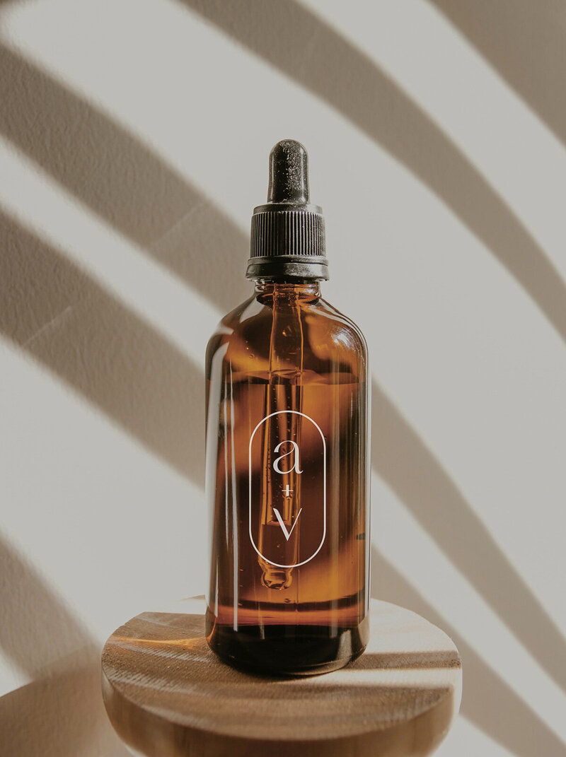 logo design on essential oil bottle