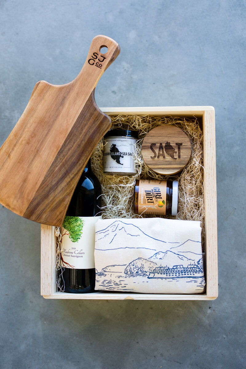 Custom wood gift box with  ferry tote bag, wine, jam, salt and custom serving board