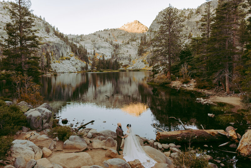 adventure-2214elopement-photographer-uncharted-elopements