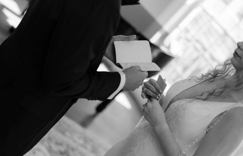 C&J_WED-283