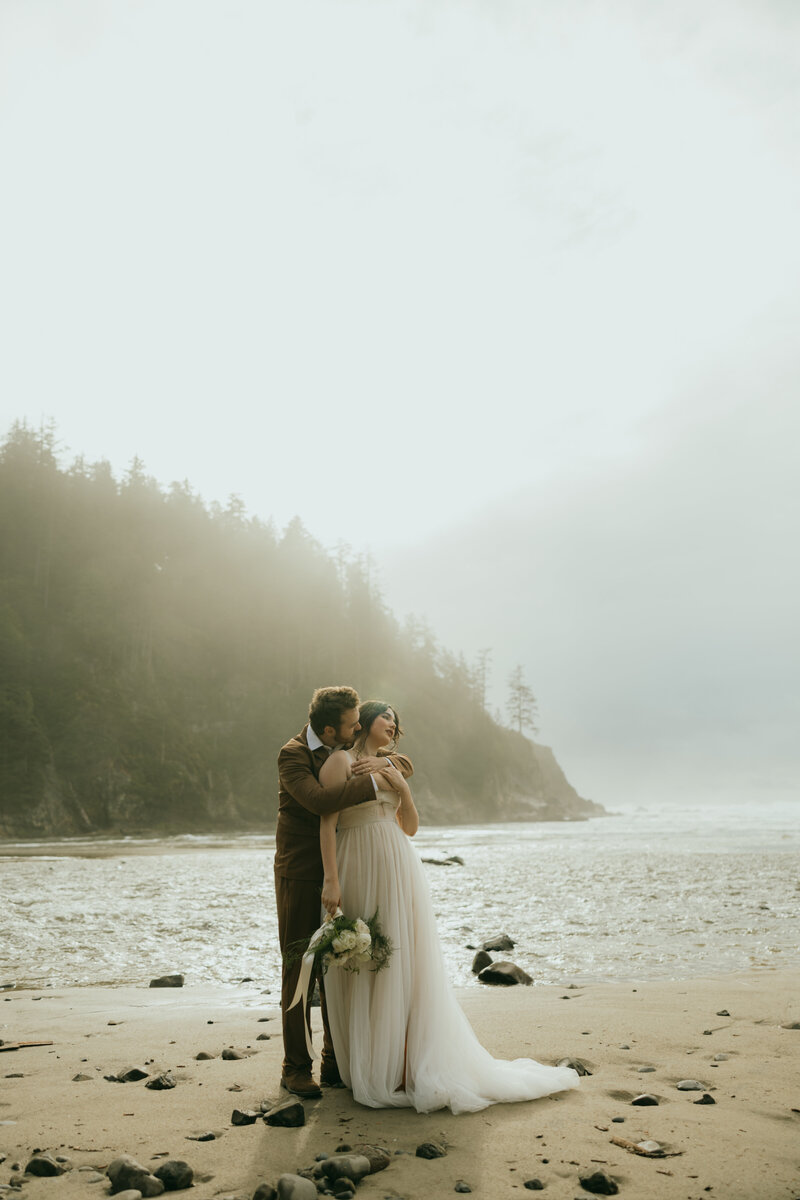 Summer wedding photos in Chicago