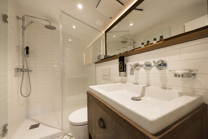 Badezimmer in der Turmsuite des LOEV Hotel.