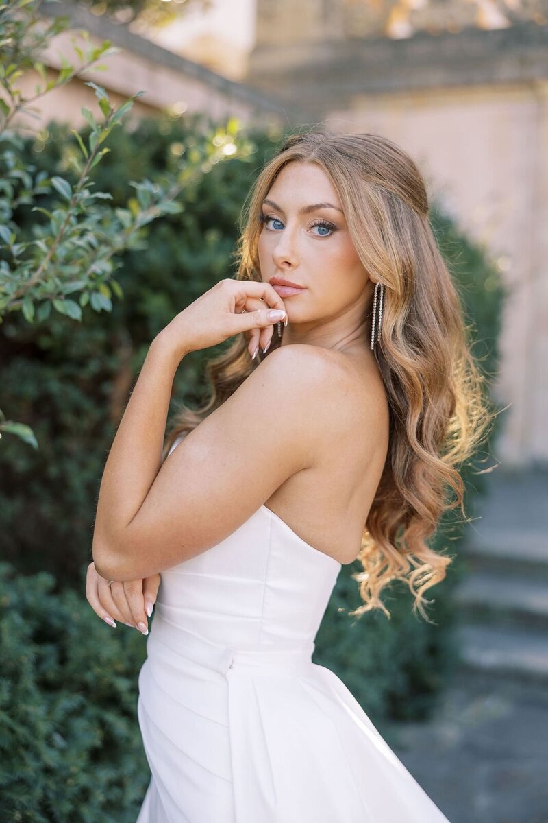 Modern bridal portrait in Tulsa, Oklahoma