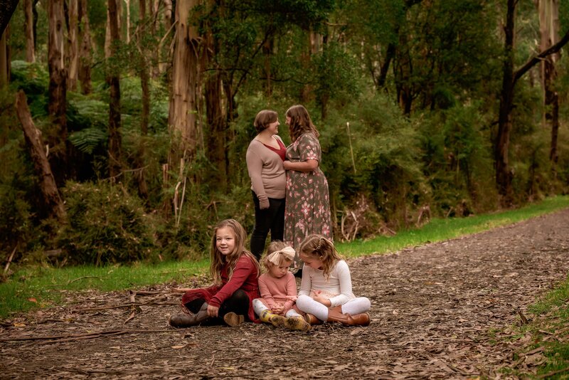 a family of 5 in Dandenong Ranges National Park
