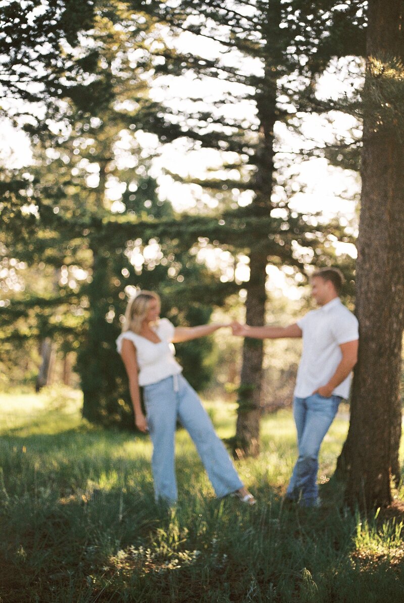 shenandoah-national-park-engagement-photos-on-35mm-film-16