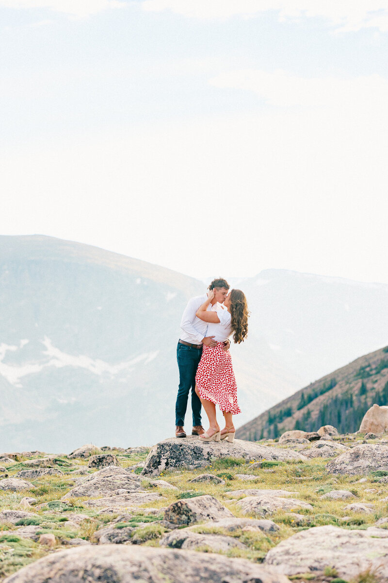 Estes-Park-Summer-Engagement-Photos-8