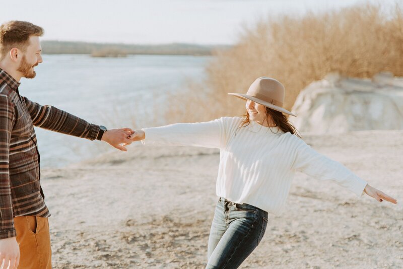 white cliffs of conoy engagement session