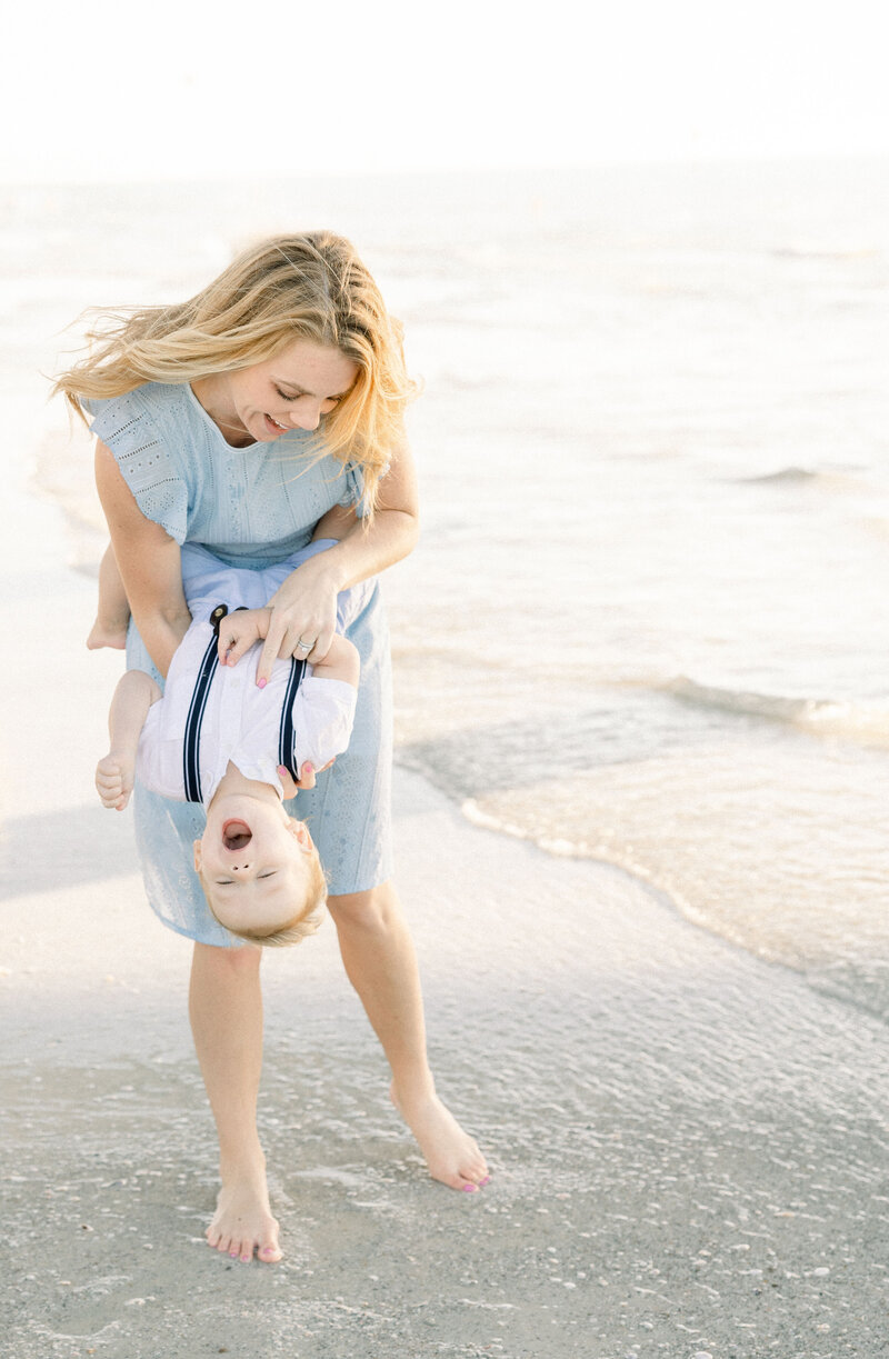 Jennifer Kamen Photography Minneapolis St. Paul Minnesota Tampa Florida Destination Wedding Engagement Lifestyle Newborn Family Photographer clearwaterflfamilyphotographer