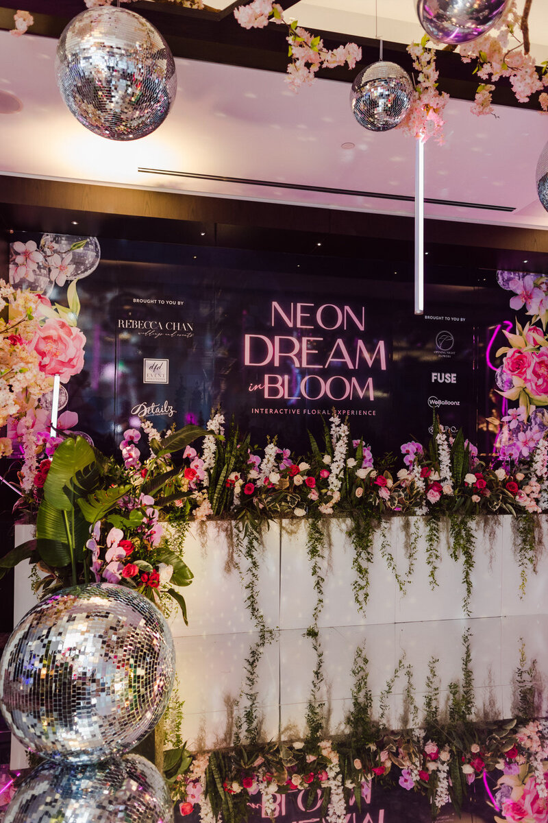 Neon Dream in Bloom Photo Experience at The 2023 WedLuxe Show Toronto photos by Purple Tree Photography26