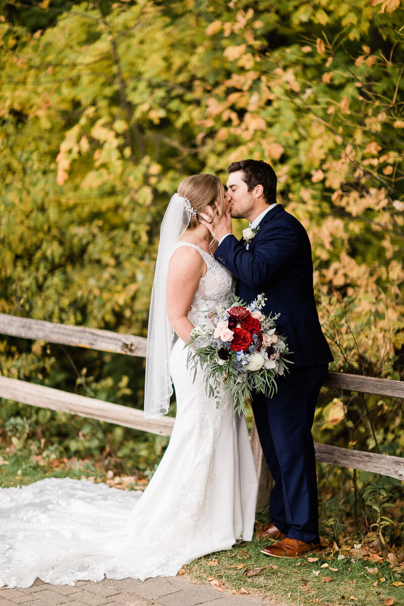 39_Fall_Thornberry_Creek_at_Oneida_Wedding_Hobart_Green_Bay_Wisconsin-James-Stokes-Photography