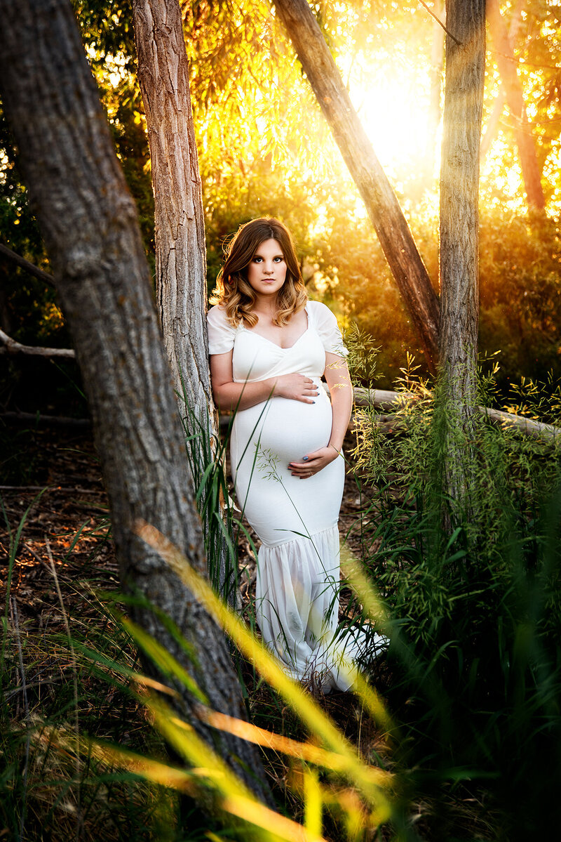 Maternity photo shoot outdoor