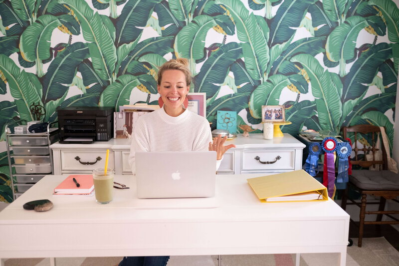 A health coach working with a client online