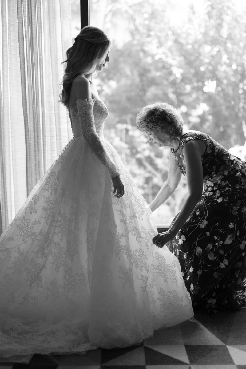 1. Bride Get Ready_SunnyLeePhoto-108