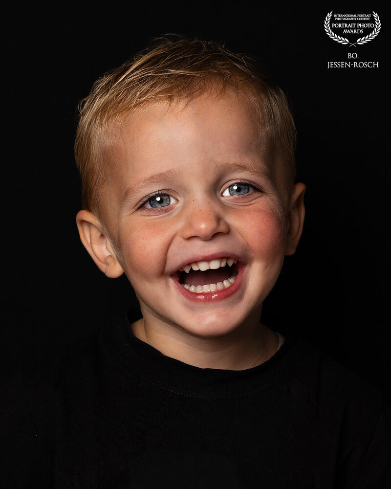 custom_logo_BO_JESSEN_ROSCH-netherlands-5n4rKp-98collection-portraitphotoawards