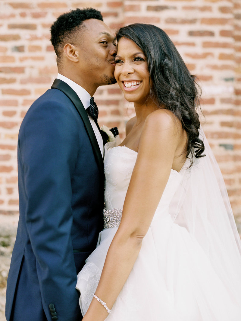 Bride and Groom at Summer wedding at the American Visionary Arts Museum in Baltimore, Maryland