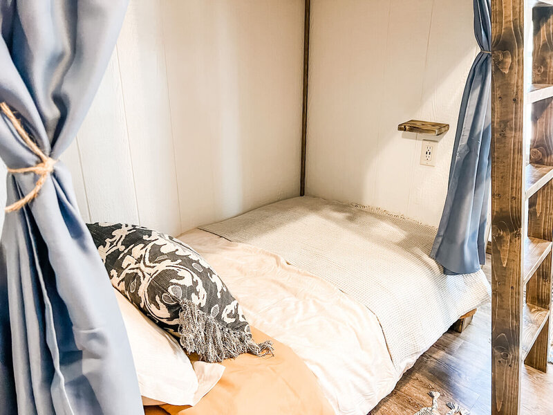 Bunk-Cabin-14
