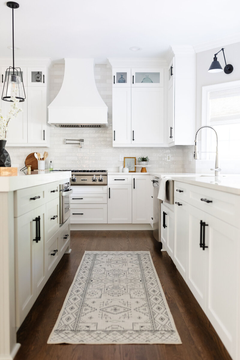 Discover the heart of your home with our Atlanta kitchen design. Megan Paterson Interiors crafts functional and stylish kitchens that reflect your unique taste. Explore our portfolio for inspiring kitchen ideas.