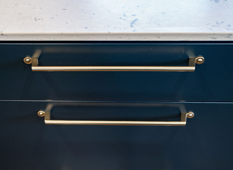 luxury-bold-kitchen-fixtures