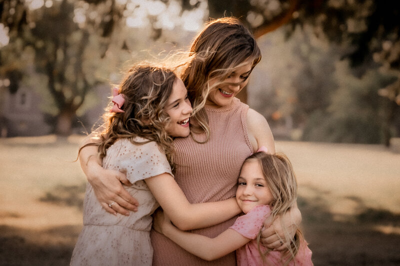 Vancouver WA Fort Vancouver Mother Daughter family lifestyle photographer 