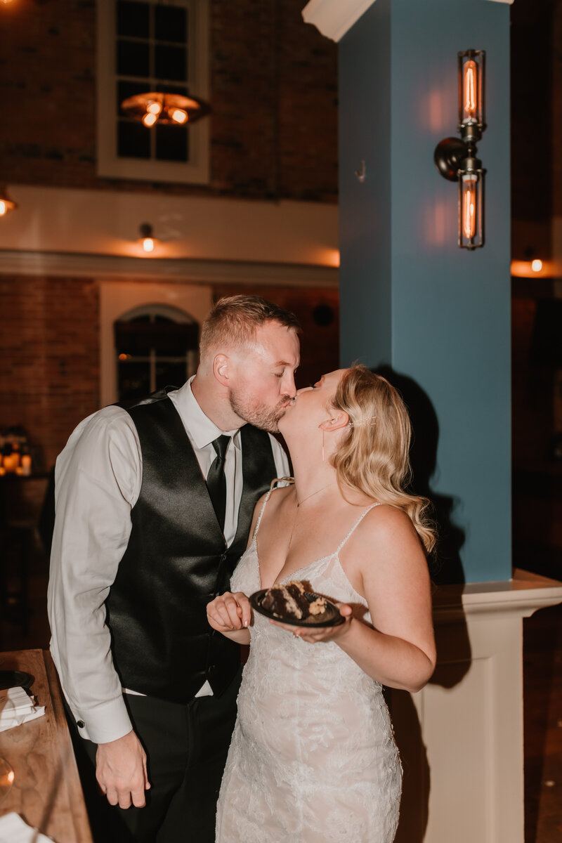 498-Leanna and Chad - Detroit Wedding Photographer - Mariah Kasten Photo