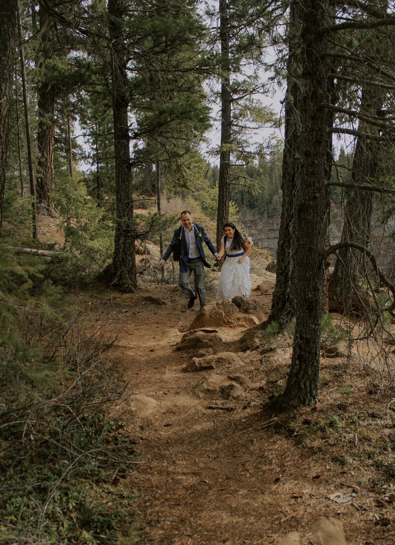 E9CB136C-062F-436A-A9A6-306F356A2976_1_201_a