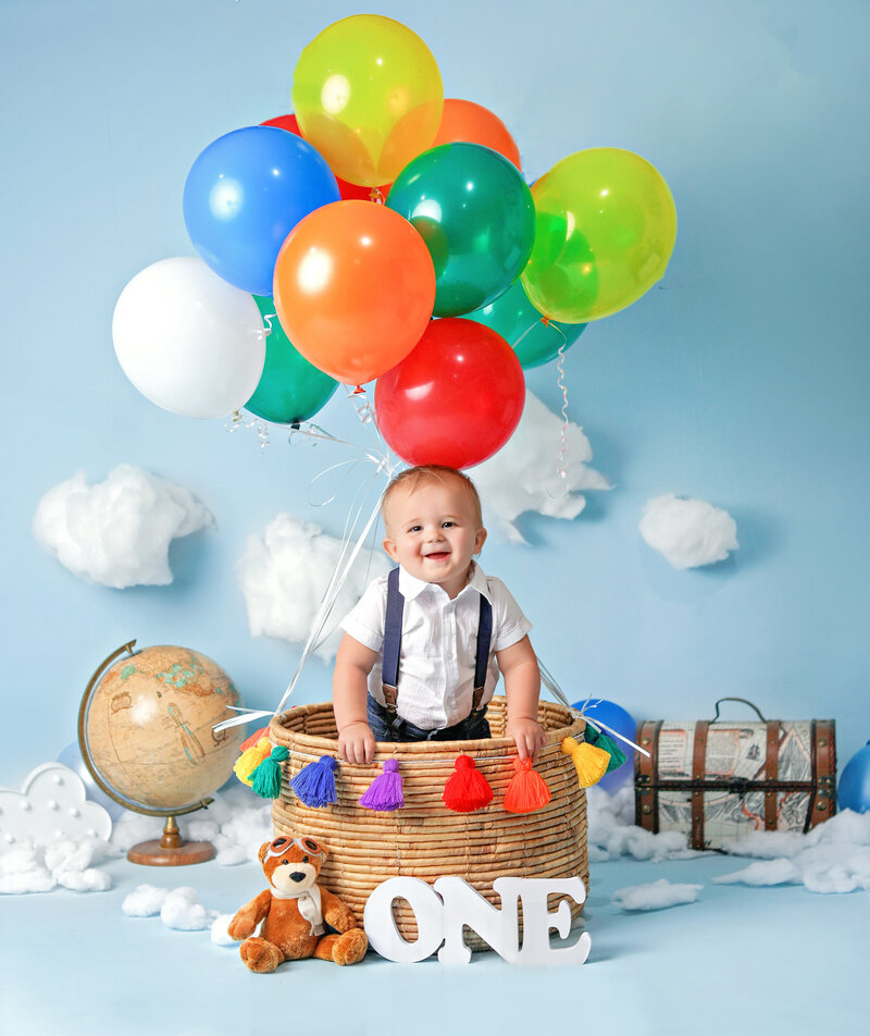 Hot air balloon denver first birthday photography session at H&N Studio.