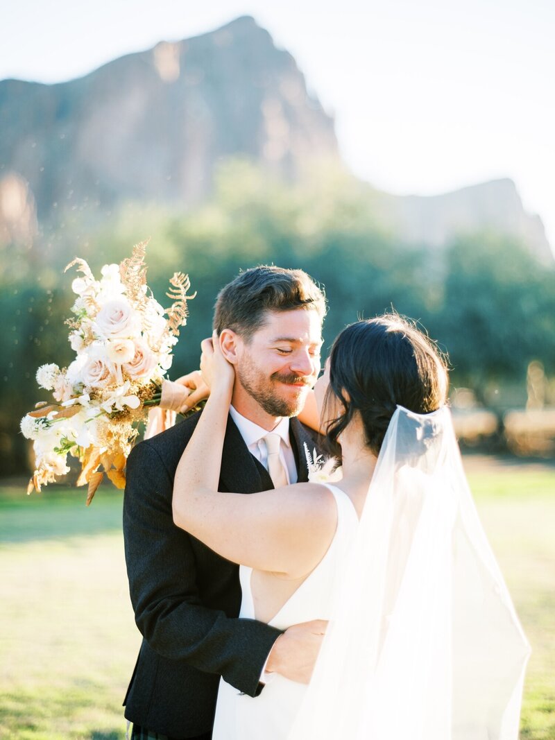Arizona-wedding-photographer-saguaro-lake-guest-ranch_0025
