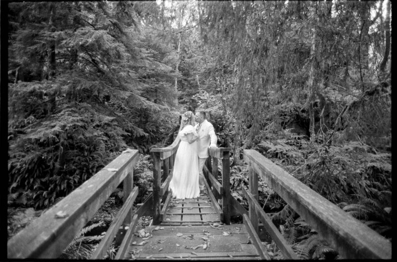 Wedding photo film candid documentary portland oregon seattle california 