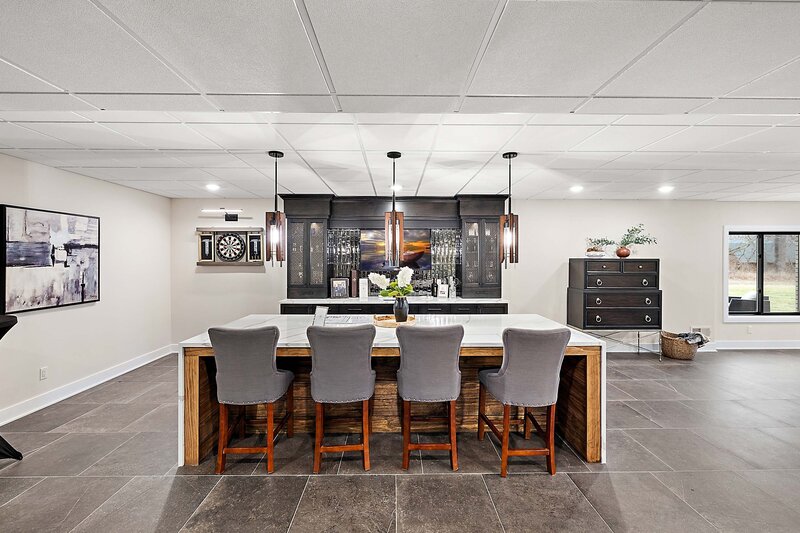 54-70802 Renata New Staging-54