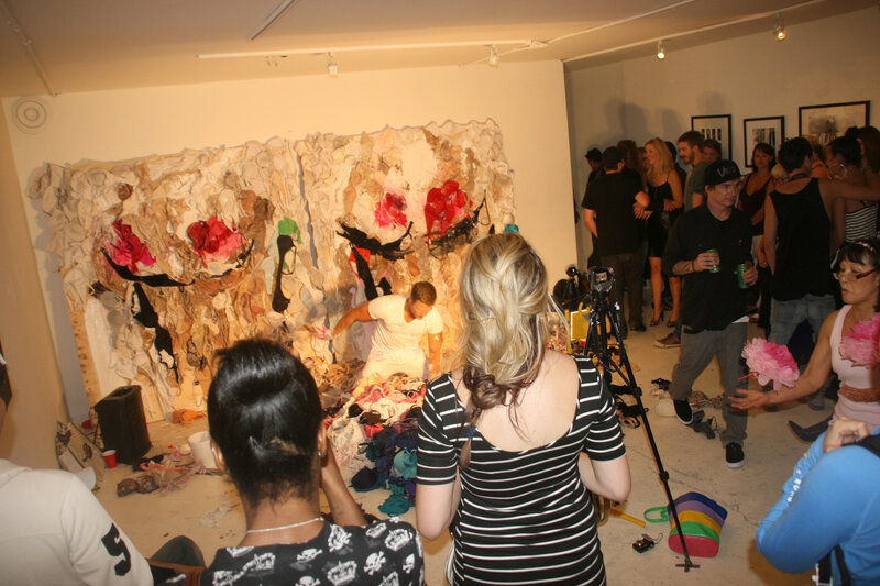 Brent Ray Fraser Bras For Breast Cancer Live Painting 2012_07