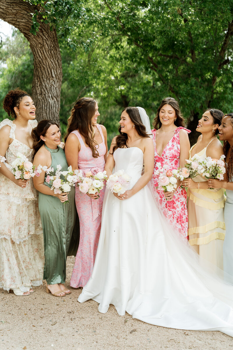 garden party wedding flowers, garden party wedding, garden party trend | Reverie Floristry