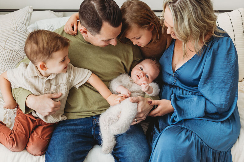 Harrisburg_Newborn_Photographer_Studio-23