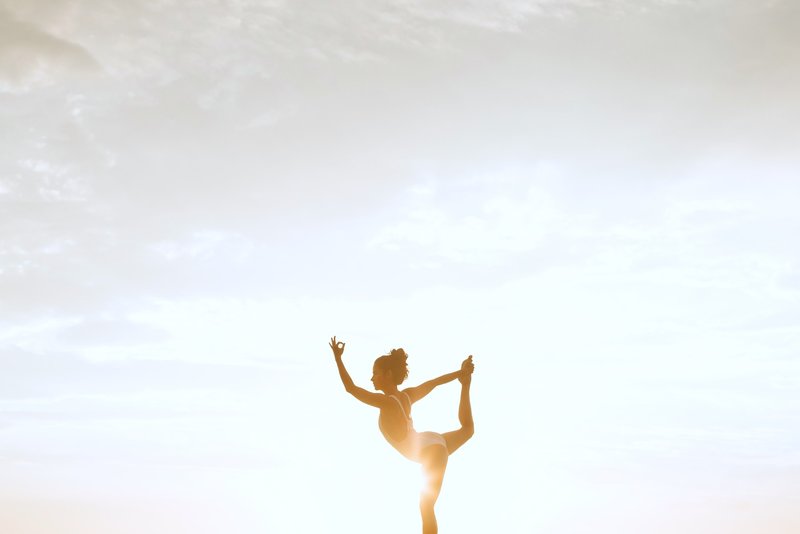 photo-of-woman-posing-during-golden-hour-3326362
