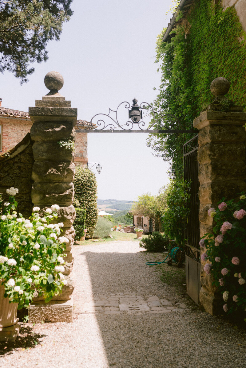 Borgo-Stomennano-Tuscany-Wedding-Hilary-Louis-8