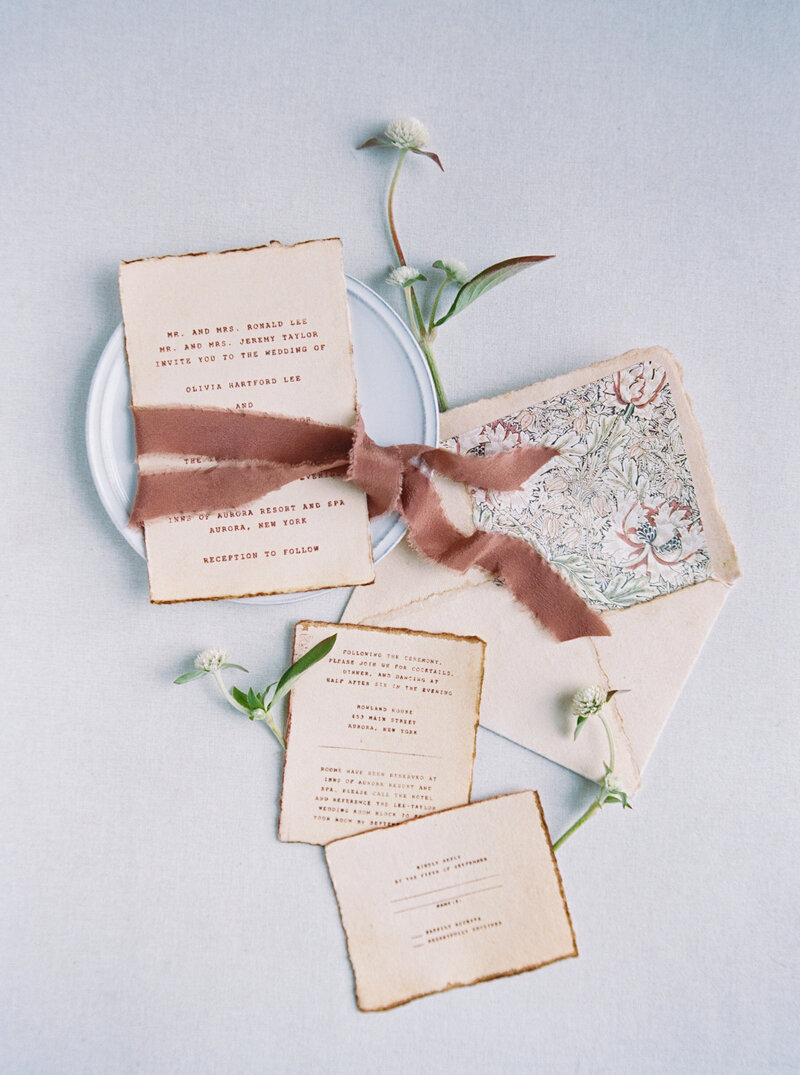 gold-foil-wedding-menu-card