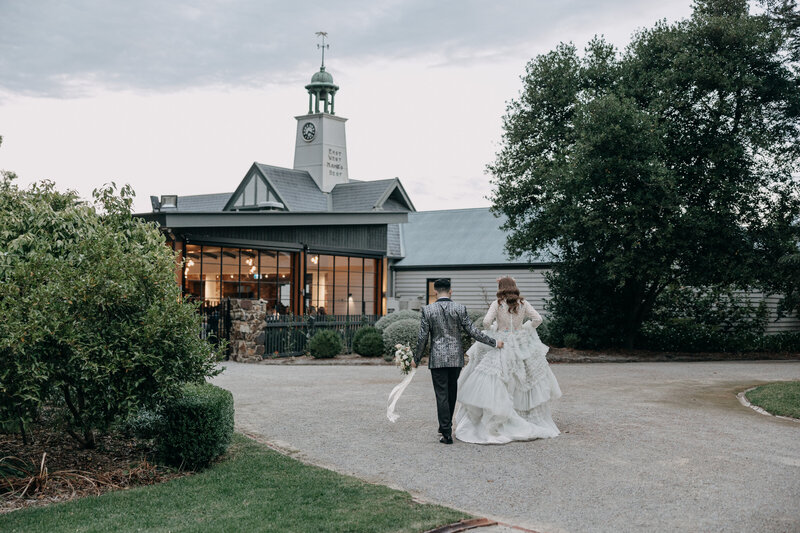 Discover the finest wedding florists in Yarra Valley. From stunning bouquets to elegant centerpieces, find the perfect floral arrangements for your special day.