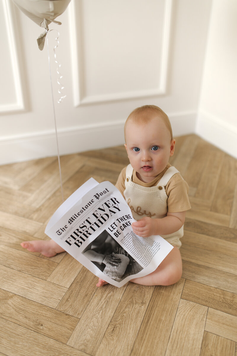 Newborn photography session in Kent by Abigail Scarfe