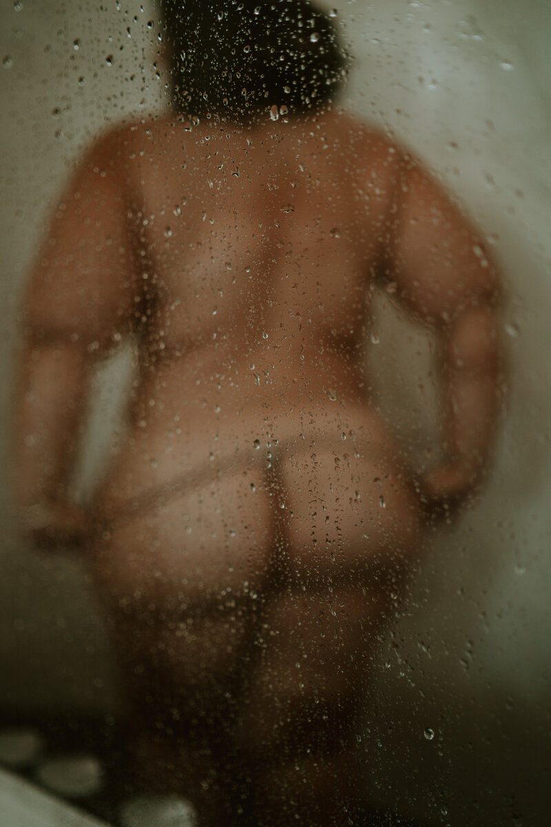 a luxury boudoir photographer servicing Dallas, Fort Worth, and surrounding cities