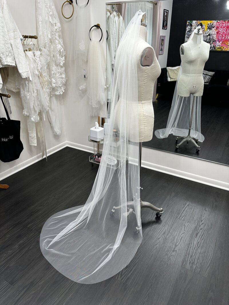 demelis atelier bridal veil waltz
