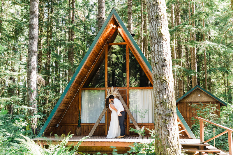Mt-Rainier-National-Park-Washington-elopement-10