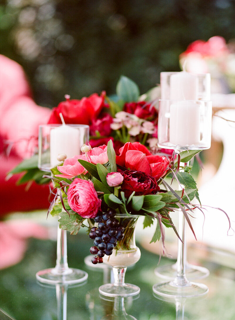 San-Ysidro-ranch-wedding-red-floral-inspiration-thedejaureguis-0090