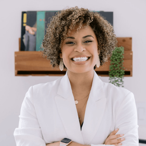 Ariana Tenine Fractional Director of operations. Friend of Hailey Ann Co Bookkeeper and somatic money coach for female entrepreneurs