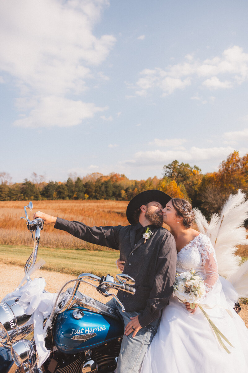 L+D_TheManor_Wedding_LeahReddingPhotography-382