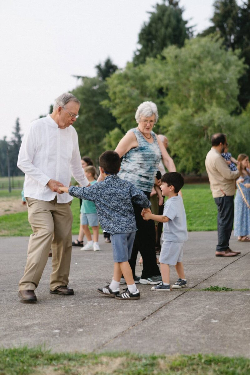 classic-and-documentary-style-wedding-photography-334