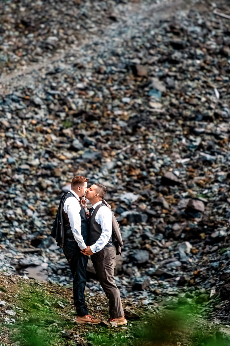 A hike before vows in Telluride