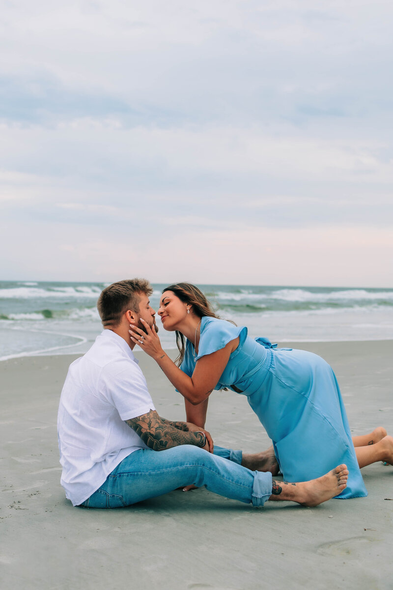 Couple kissing on Wrightsville Beach