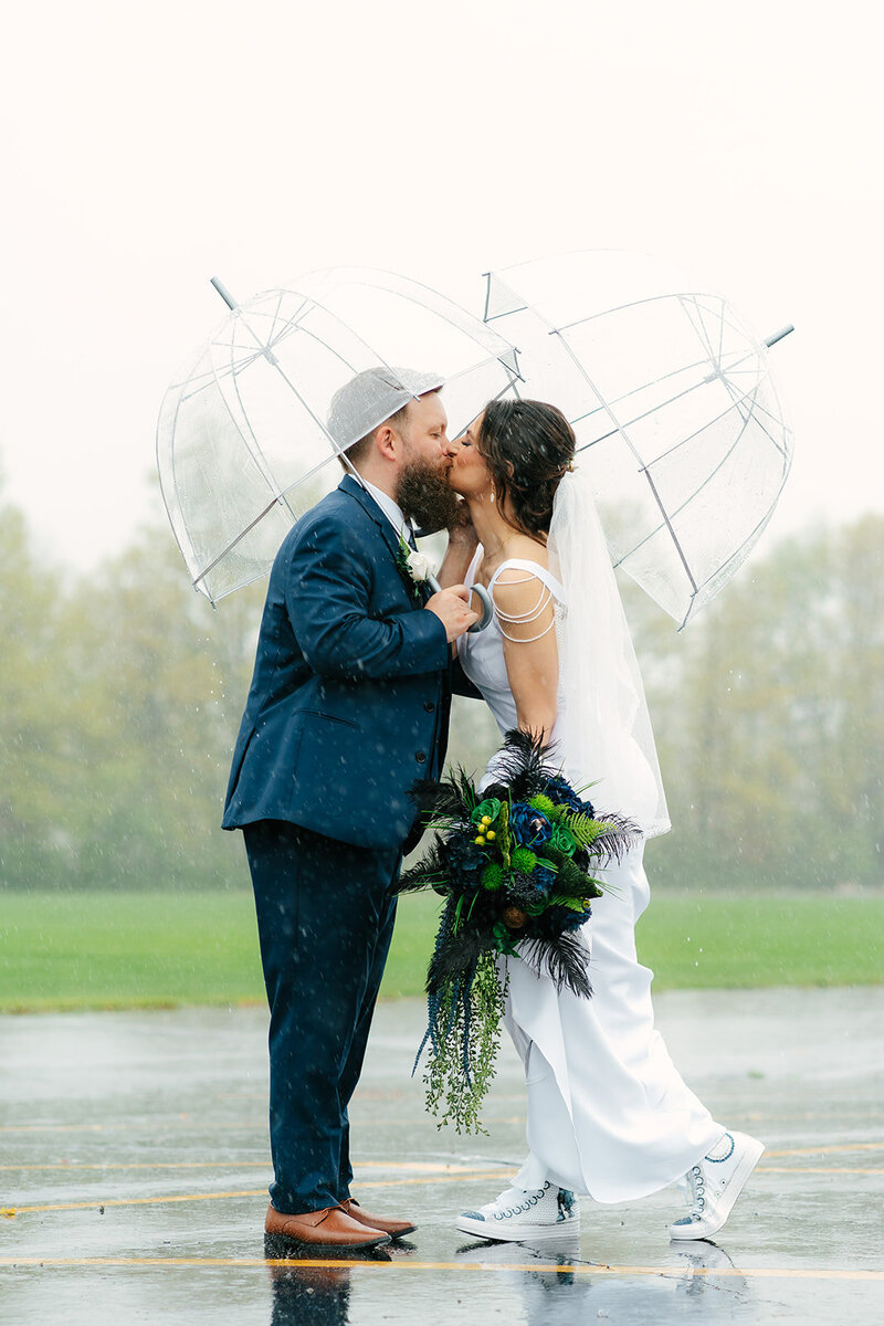 haley&eric-star-wars-wedding-arnaldos-detroit-michigan-thewildphern-49