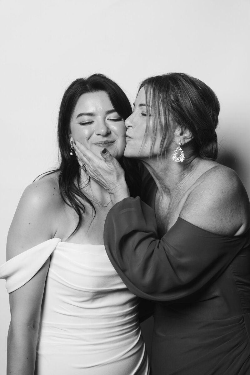 The Portrait Parlour Guest Photo Experience by Courtney Paige Photography - The Augustas -125
